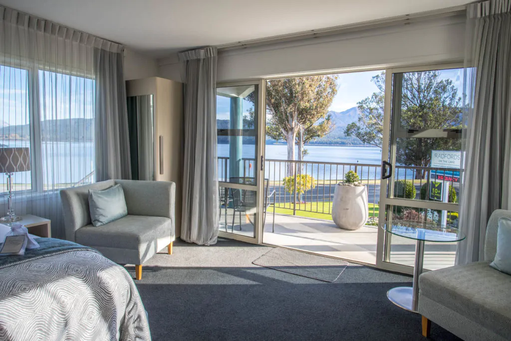 Premier Lakeview Apartment 1024X683
